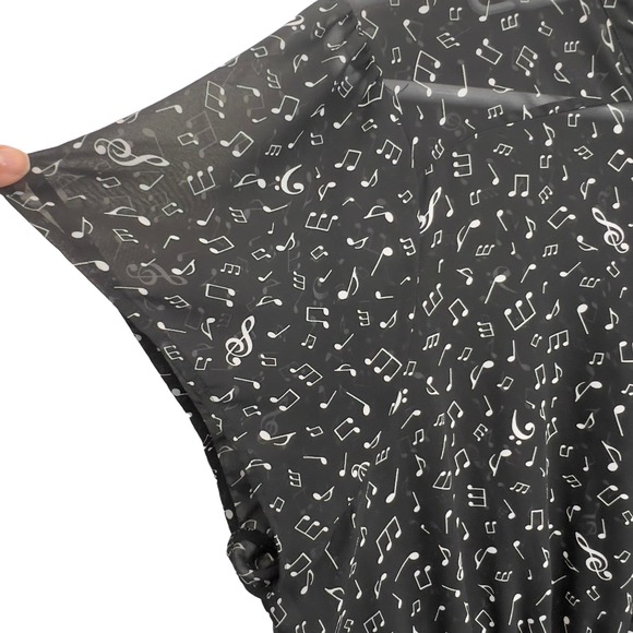 Torrid Music Note Chiffon Top Black White Size 4X Smocked Short Sleeve Blouse - Picture 9 of 12